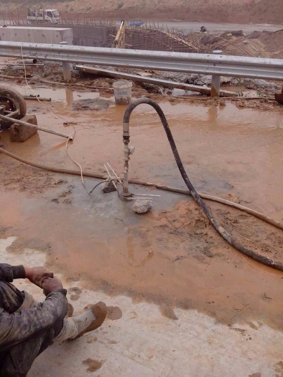 周矶办事处路基压密注浆